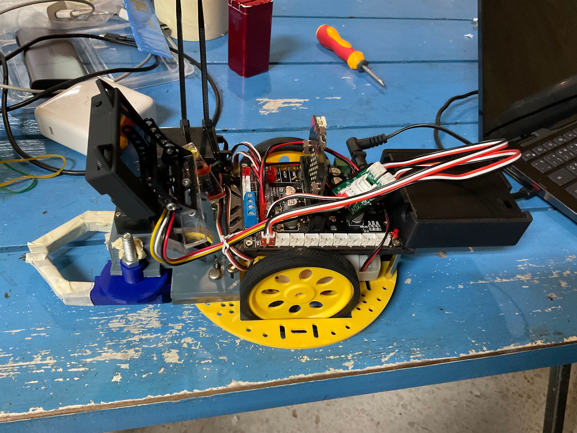 Robot